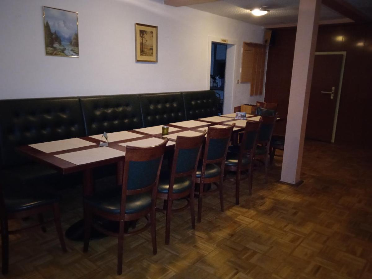 Hotel & Restaurant Zum Adlersberg Schleusingen Kültér fotó